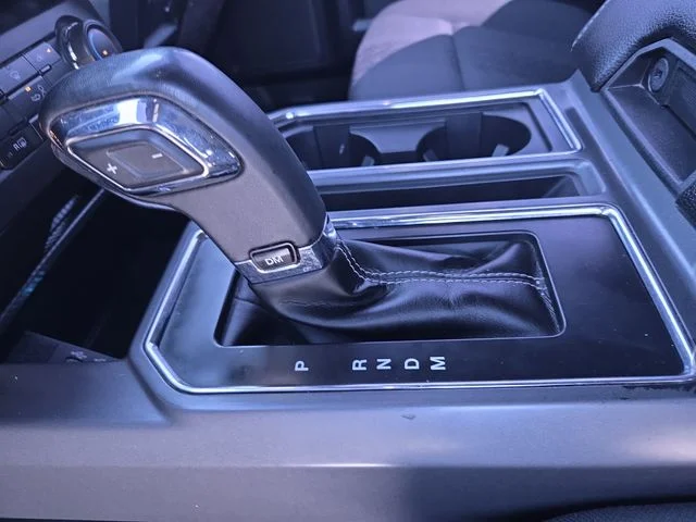 Used 2020 Blue Ford XLT image 11