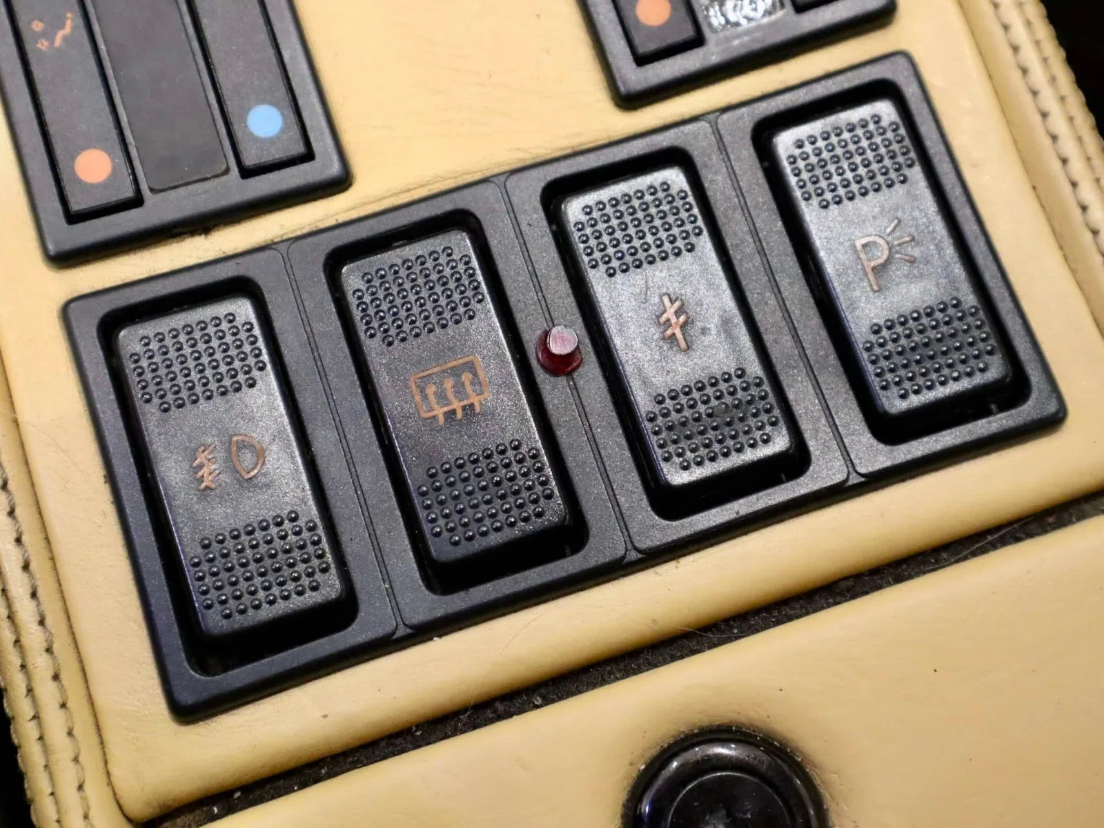 Used 1986 Red Ferrari GTS image 35