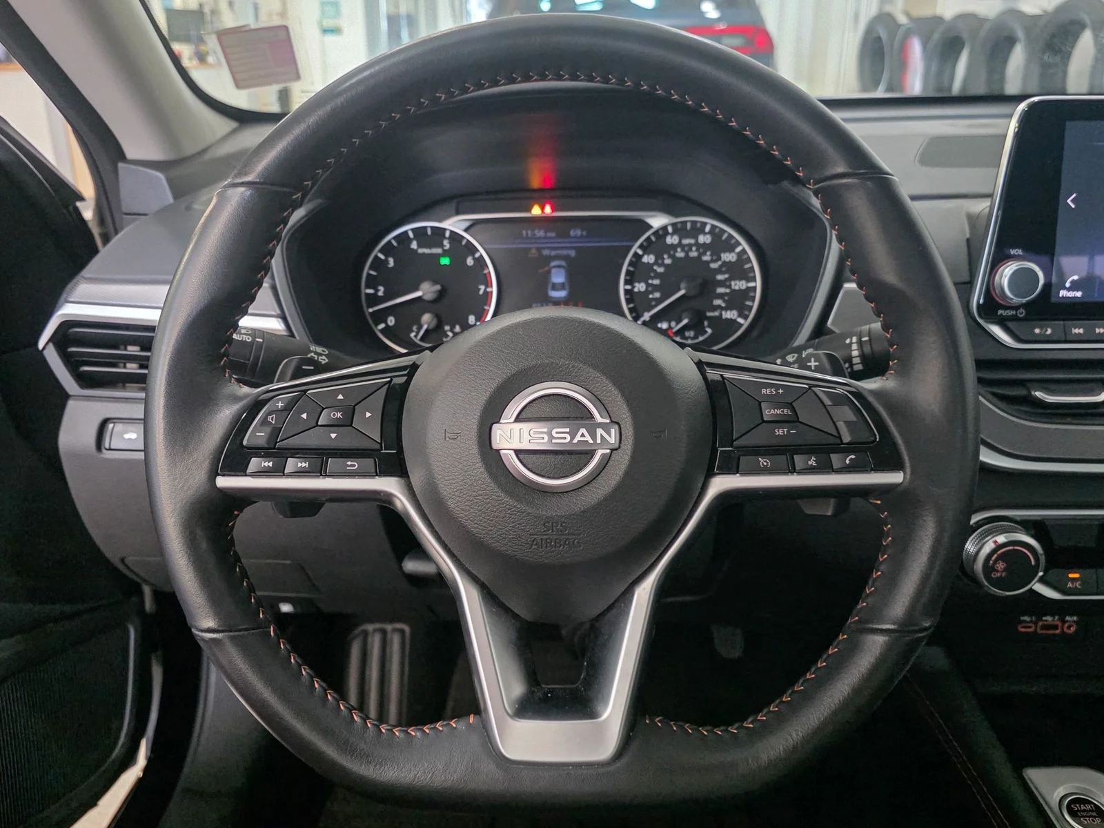 Used 2025 Black Nissan 2.5 SR image 32