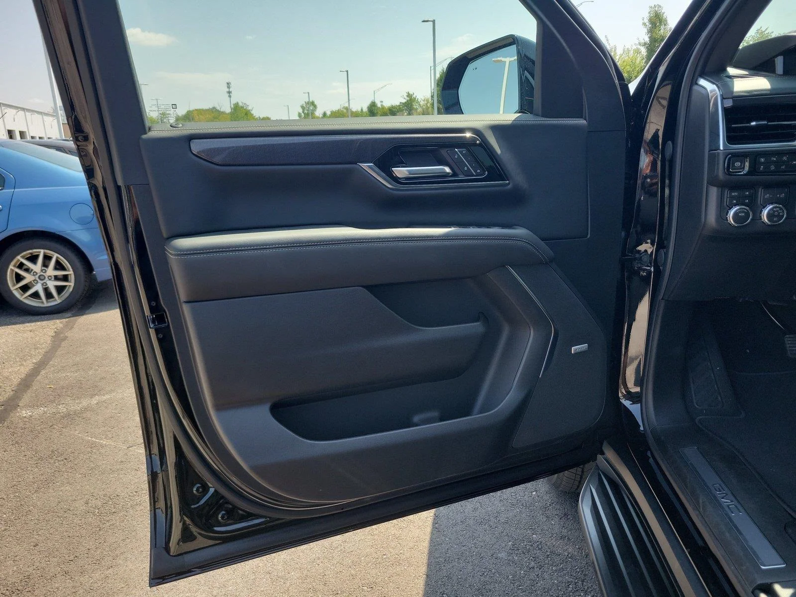 2026 GMC Yukon XL Elevation - Photo 16