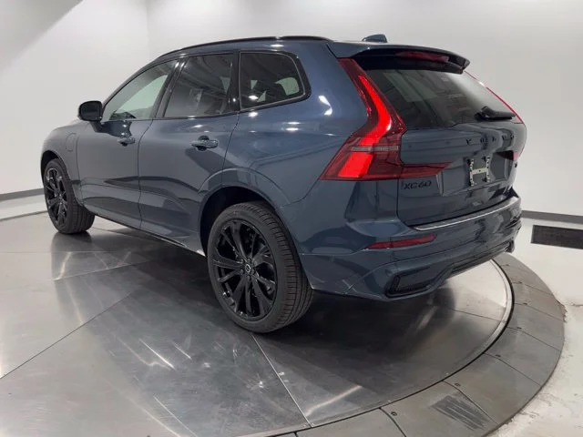 New 2027 Denim Blue Volvo Ultra image 3