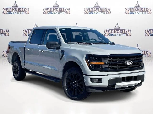 New 2026 White Ford XLT image 1