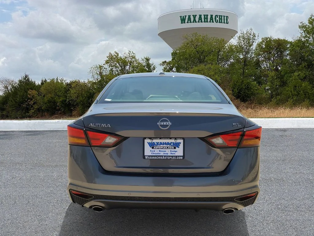Used 2025 Gray Nissan 2.5 SL image 4