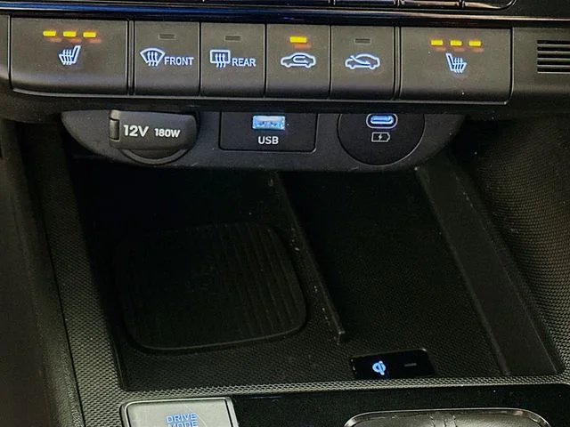 Certified Pre-Owned 2025 Hyundai Elantra SEL Convenience