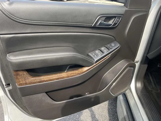 Used 2015 Silver Chevrolet LS image 25