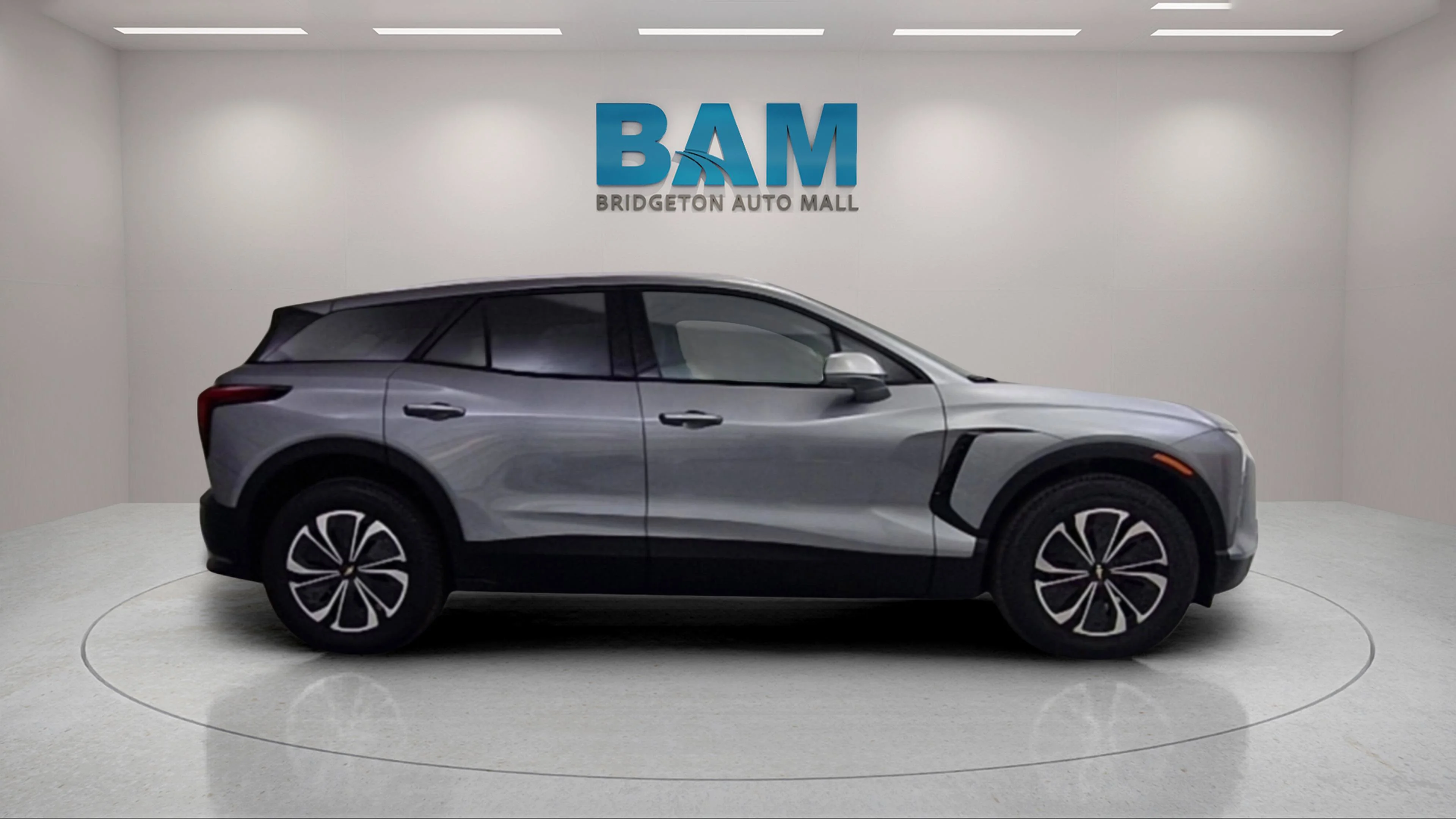 New 2025 Sterling Gray Metallic Chevrolet LT image 11