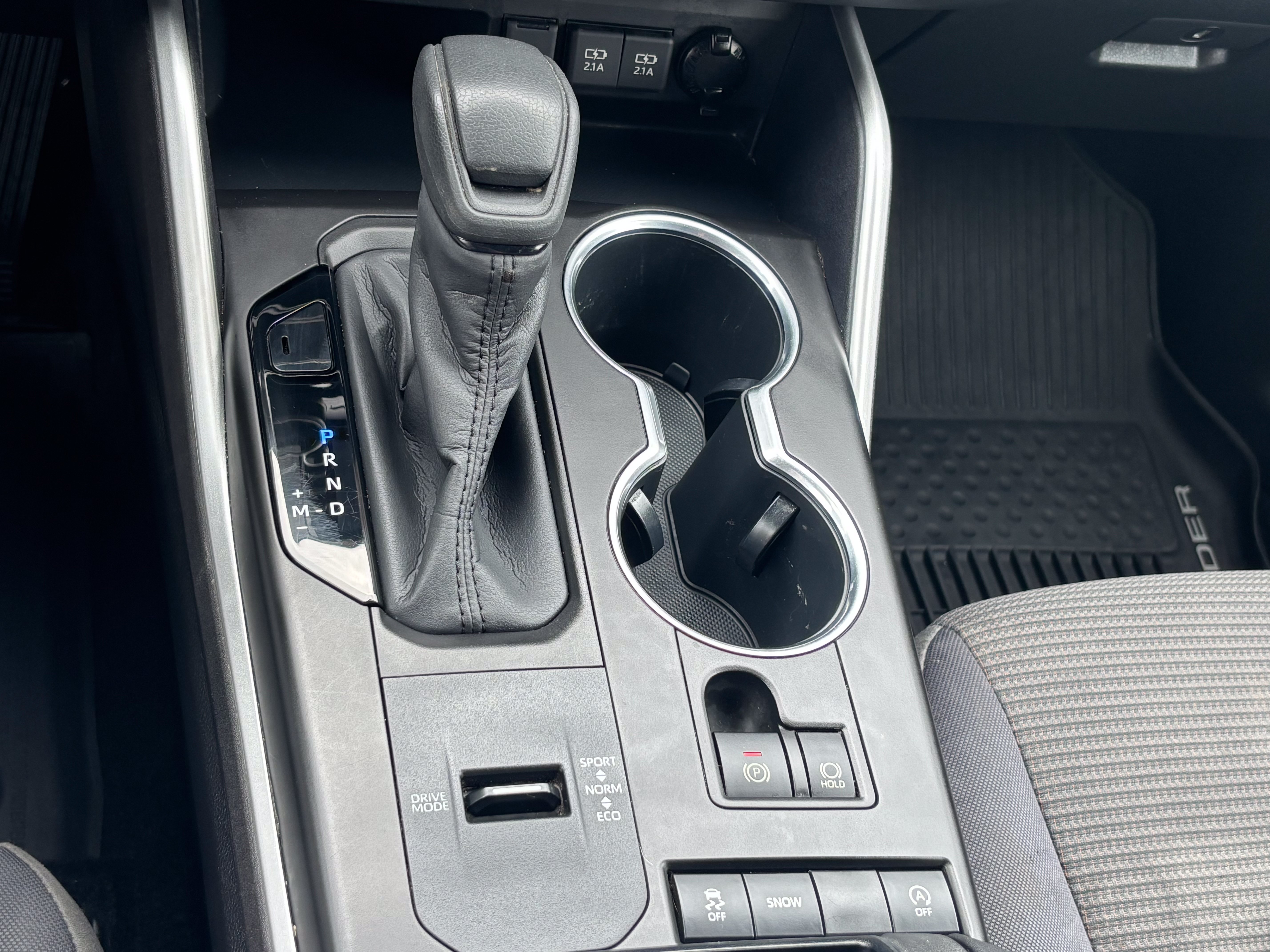 Used 2020 Magnetic Gray Metallic Toyota L image 15