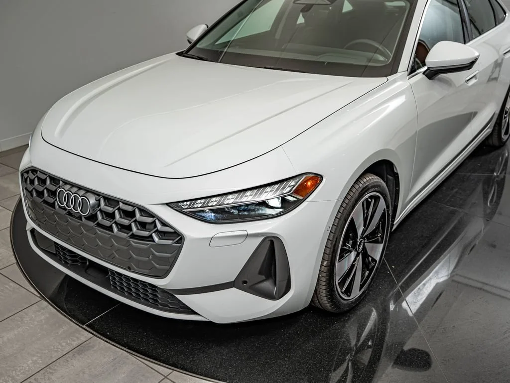 Used 2025 Glacier White Audi 2.0T Premium Plus image 14