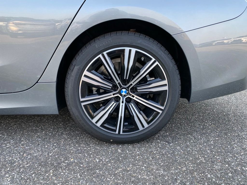 New 2026 Skyscraper Grey Metallic BMW 330i xDrive image 5