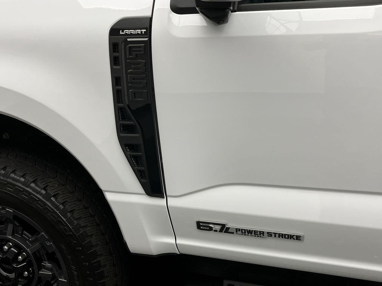 Used 2023 Oxford White Ford Lariat image 34