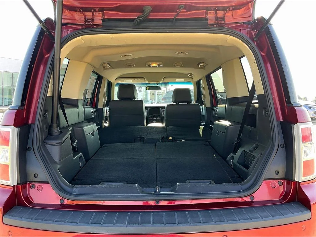 Used 2019 Red Ford SEL image 19