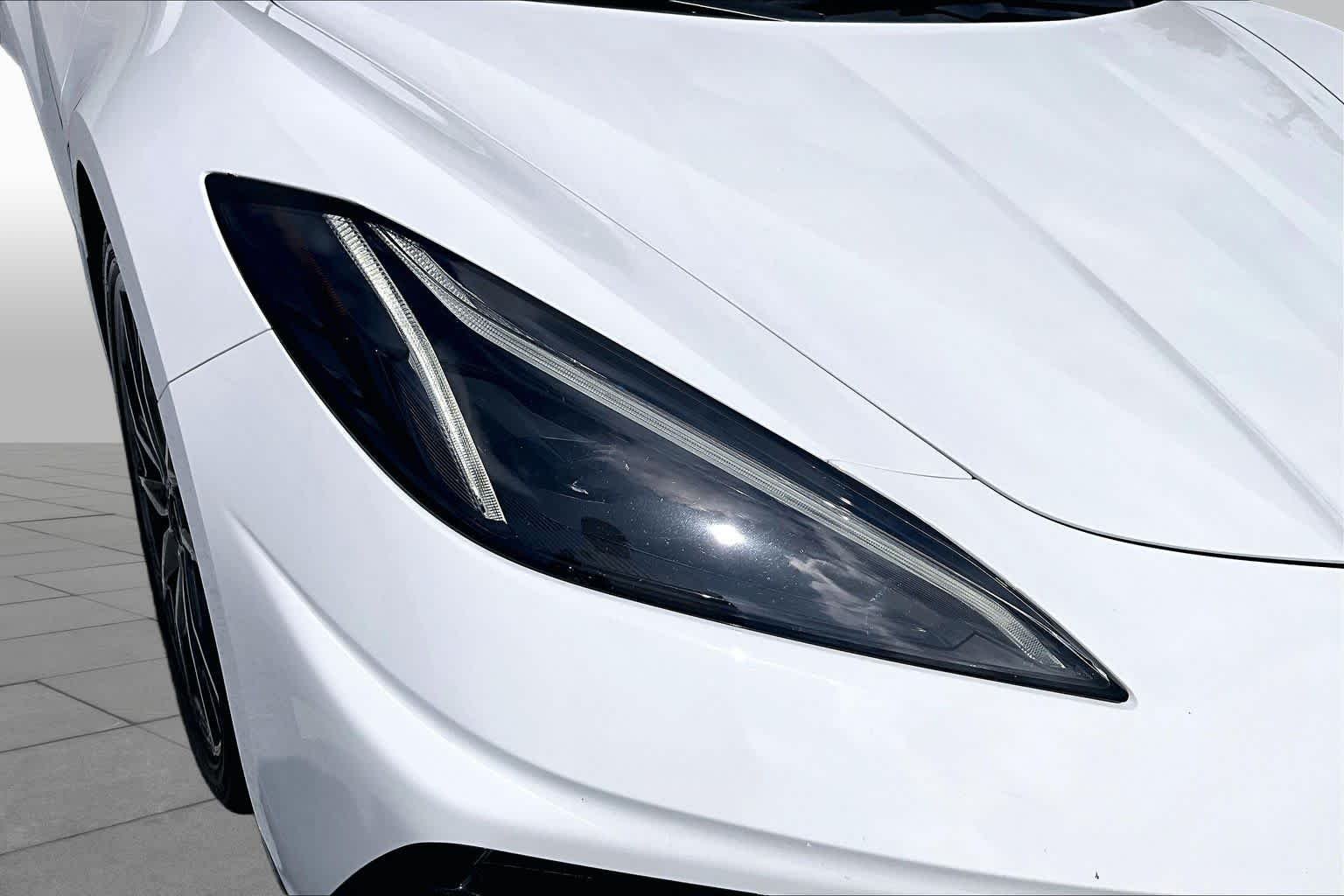 Used 2026 Arctic White Chevrolet 2LT image 26