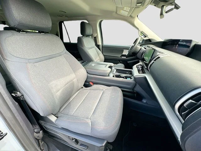Used 2025 Silver Ford Active image 28