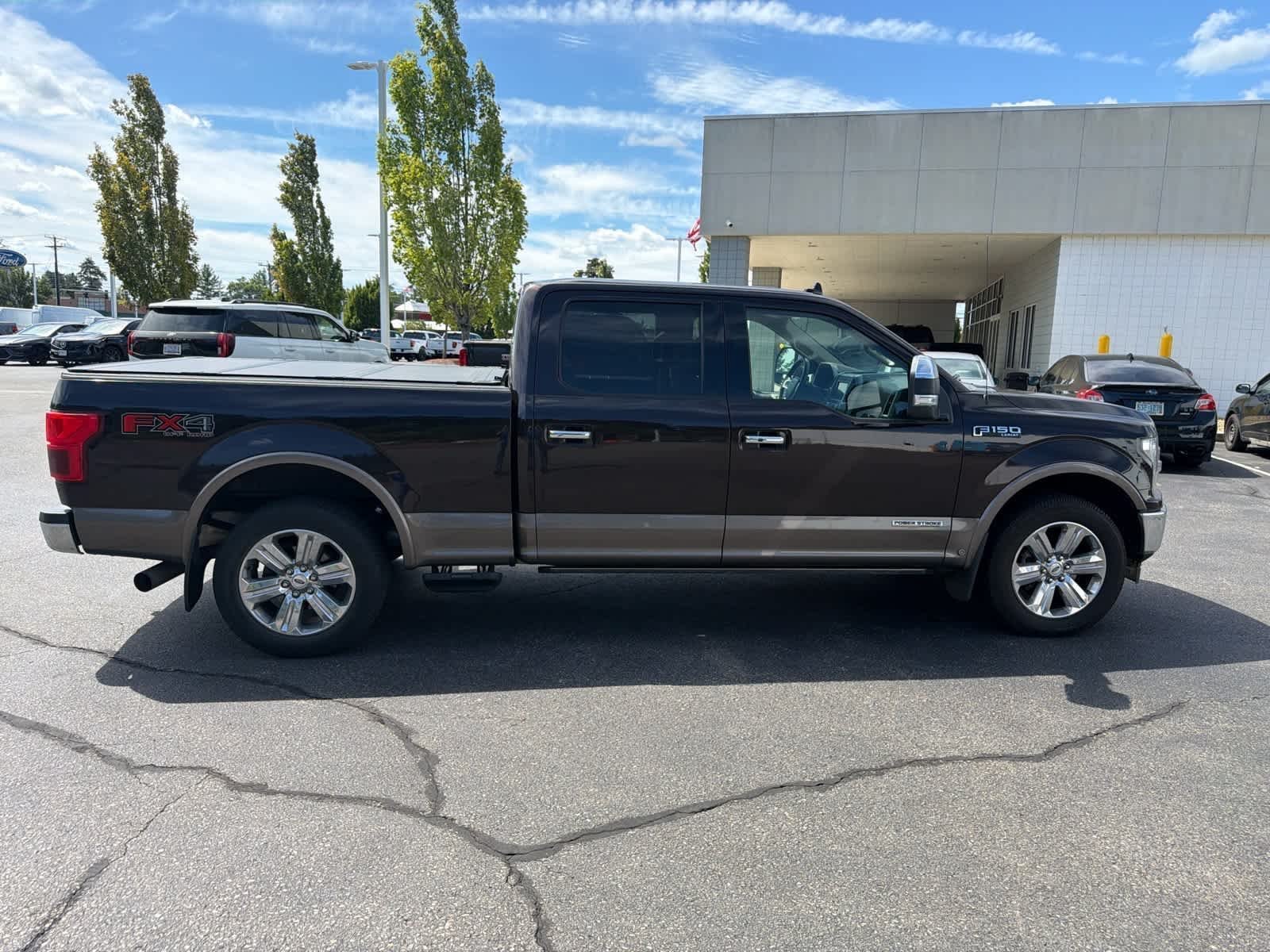 Used 2018 Magma Red / Stone Ford LARIAT image 4