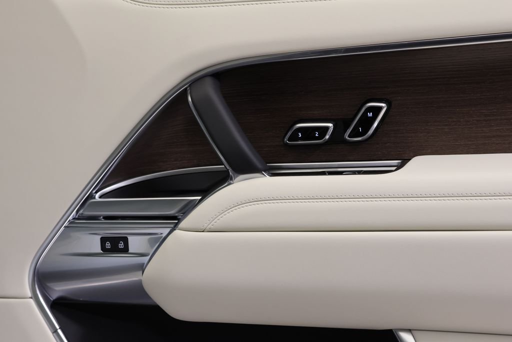 2026 Land Rover Range Rover SE - Photo 37