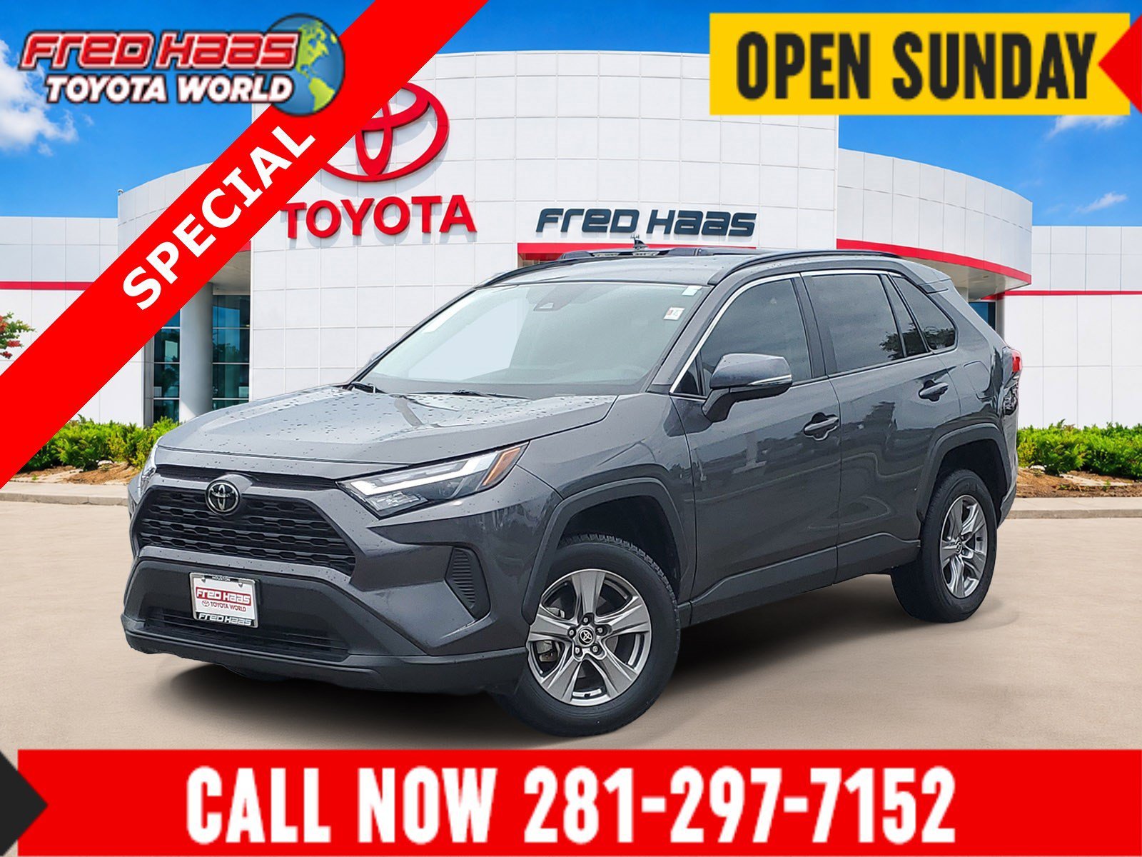 Used 2025 Magnetic Gray Metallic Toyota XLE image 1