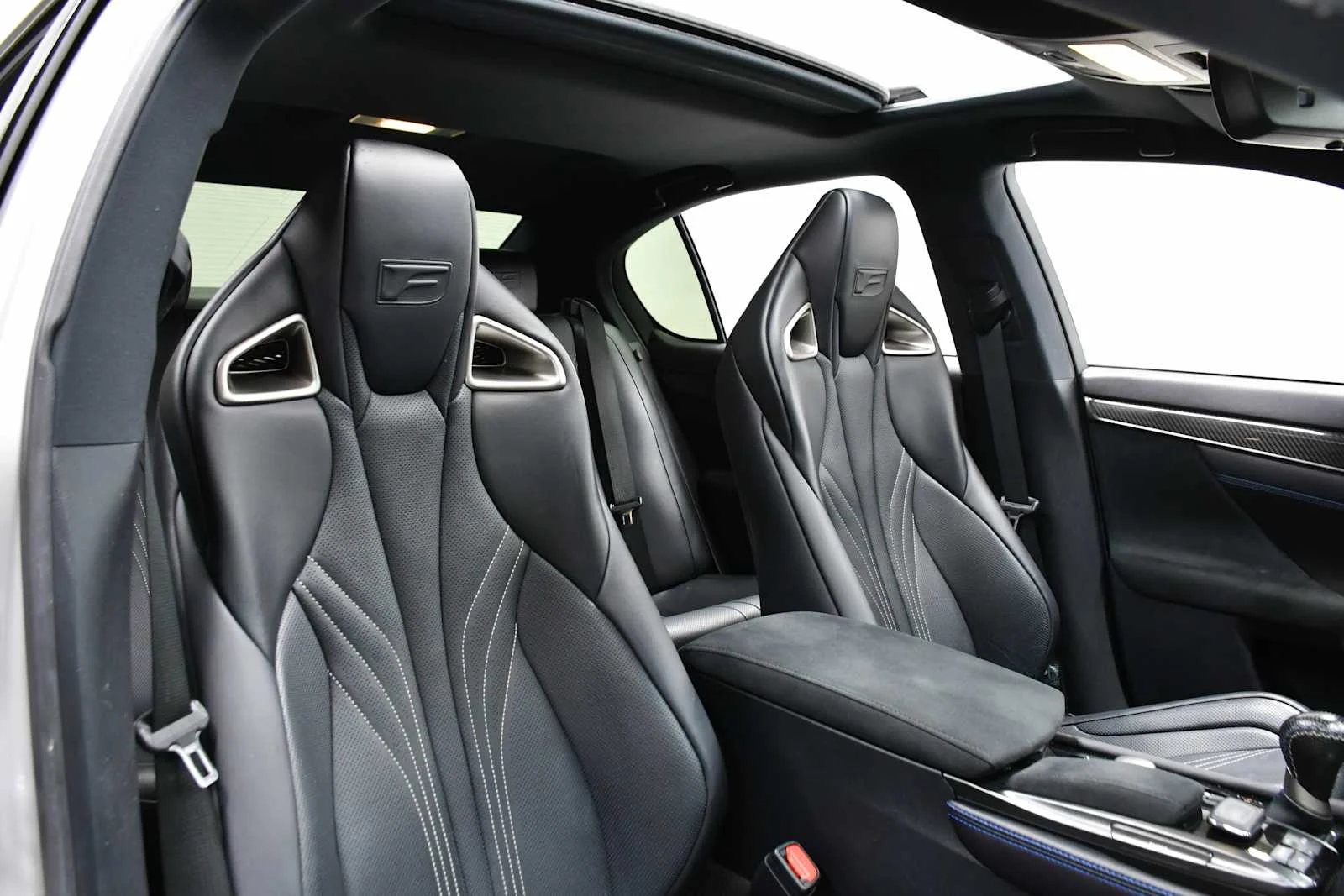 Used 2020 Liquid Platinum Lexus  image 26