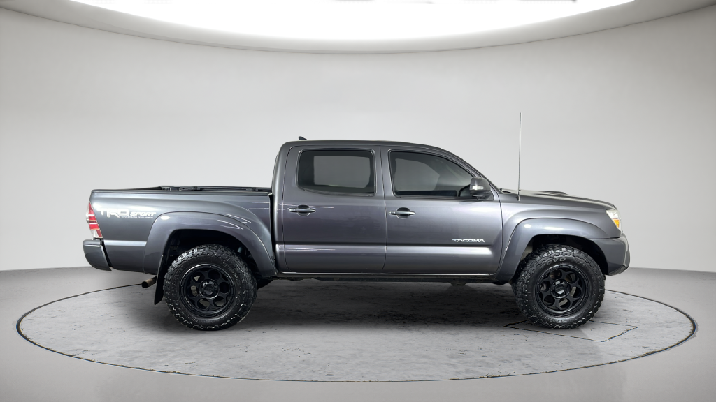 Used 2015 Gray Toyota Base image 6