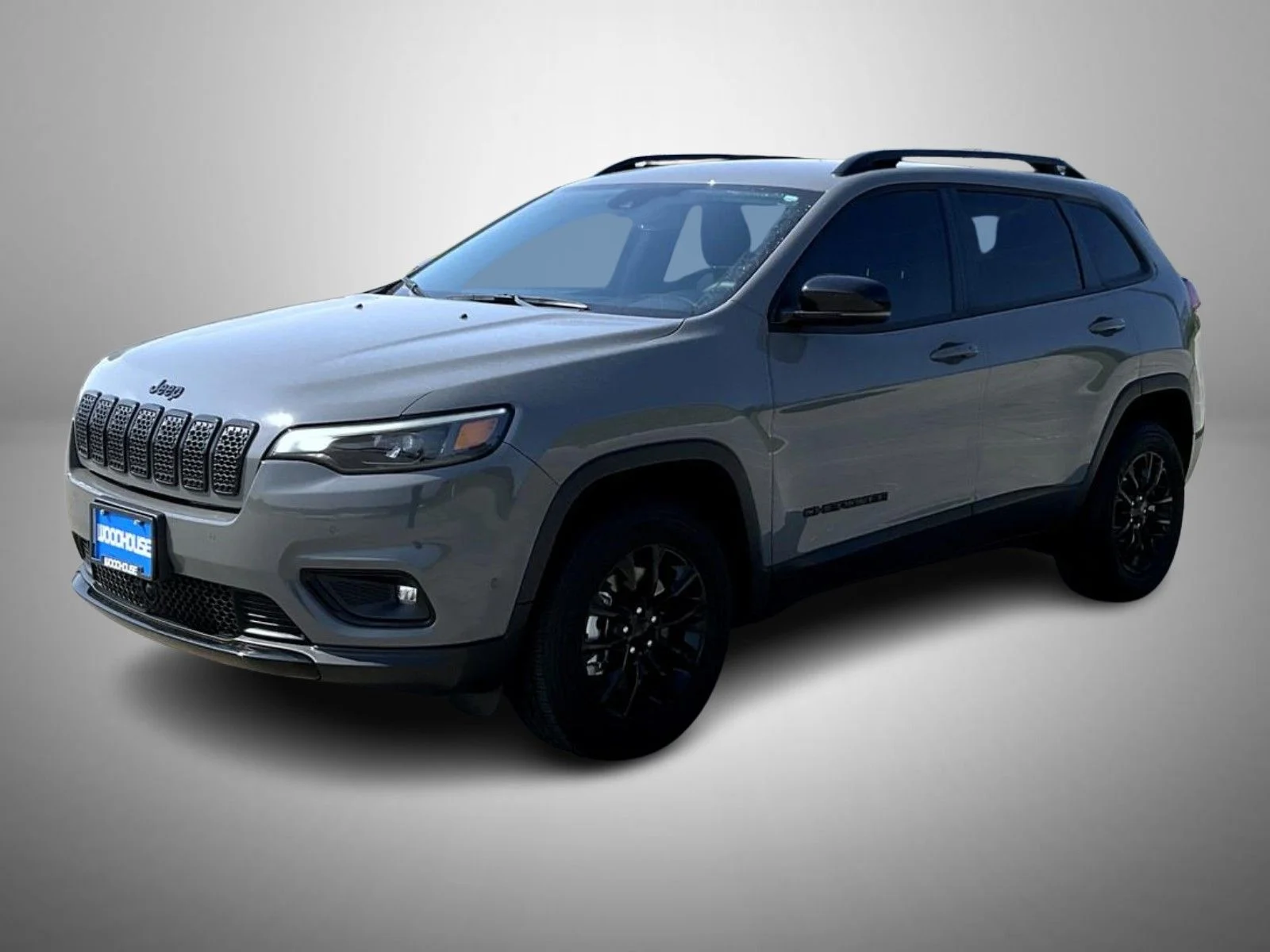 Used 2023 Gray Jeep Altitude image 1