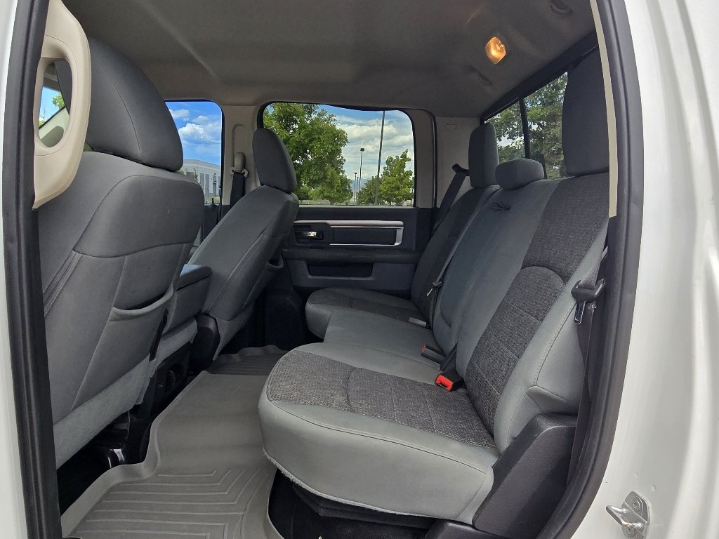 Used 2015 Bright White Clearcoat Ram Big Horn image 16
