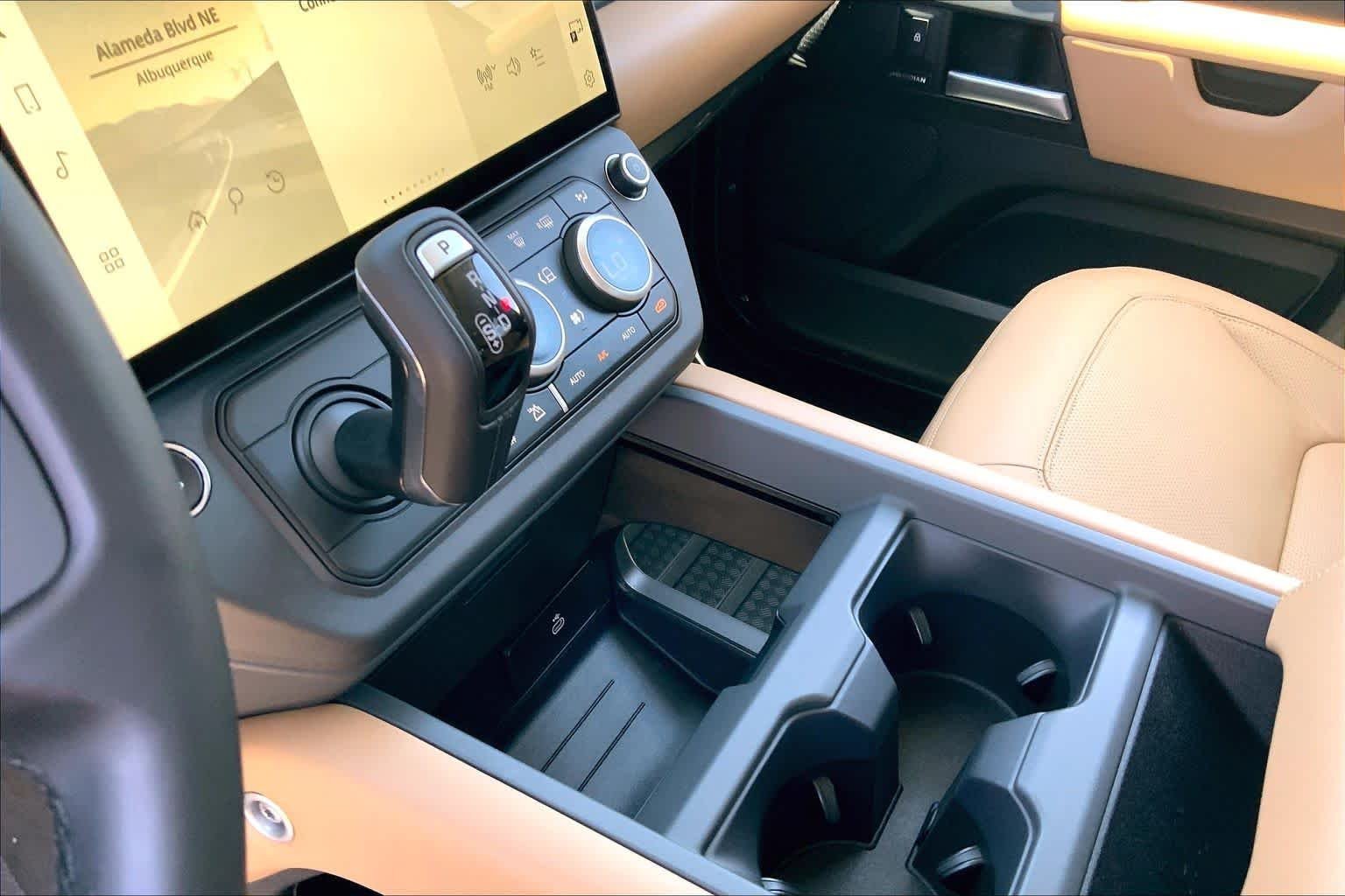New 2026 Woolstone Green LAND ROVER S image 7