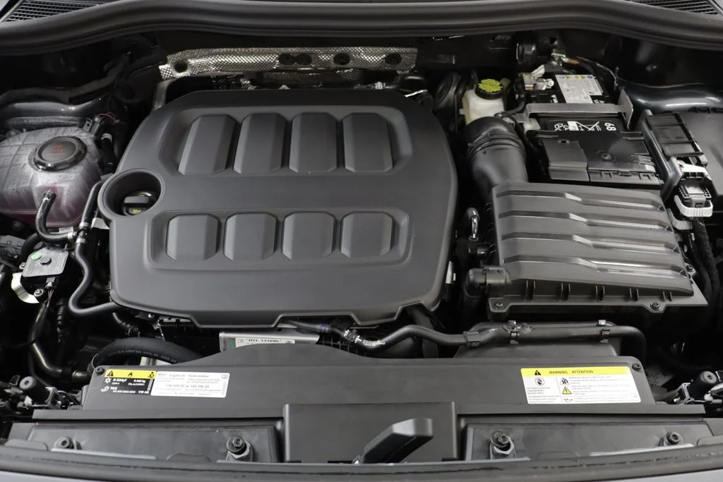 New 2026 Platinum Gray Volkswagen 2.0T SE image 23