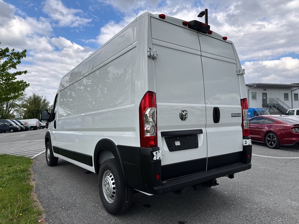 New 2026 Bright White Clear-Coat Exterior Paint RAM Tradesman image 22