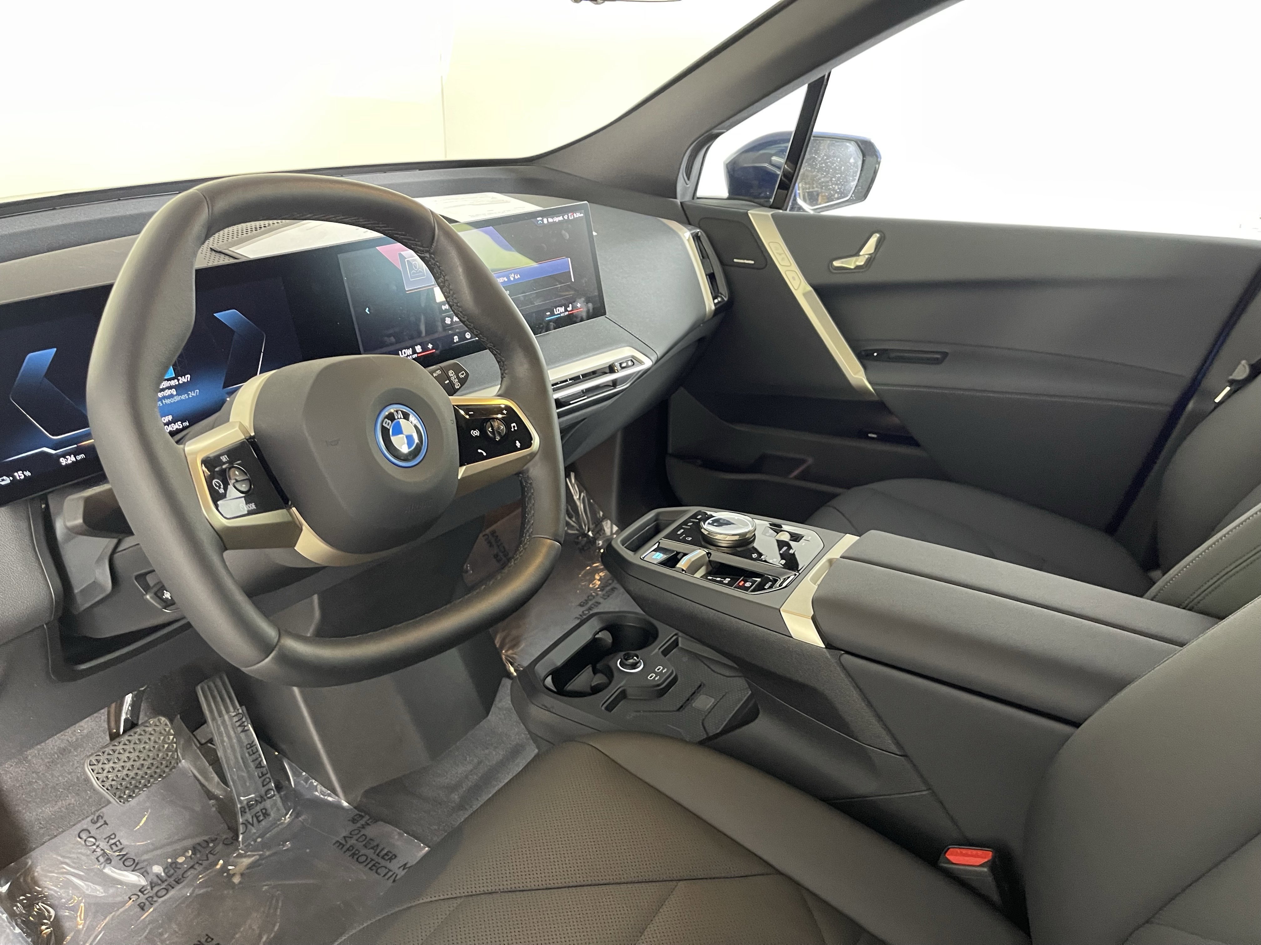 Certified Used 2025 Phytonic Blue Metallic BMW xDrive50 image 11