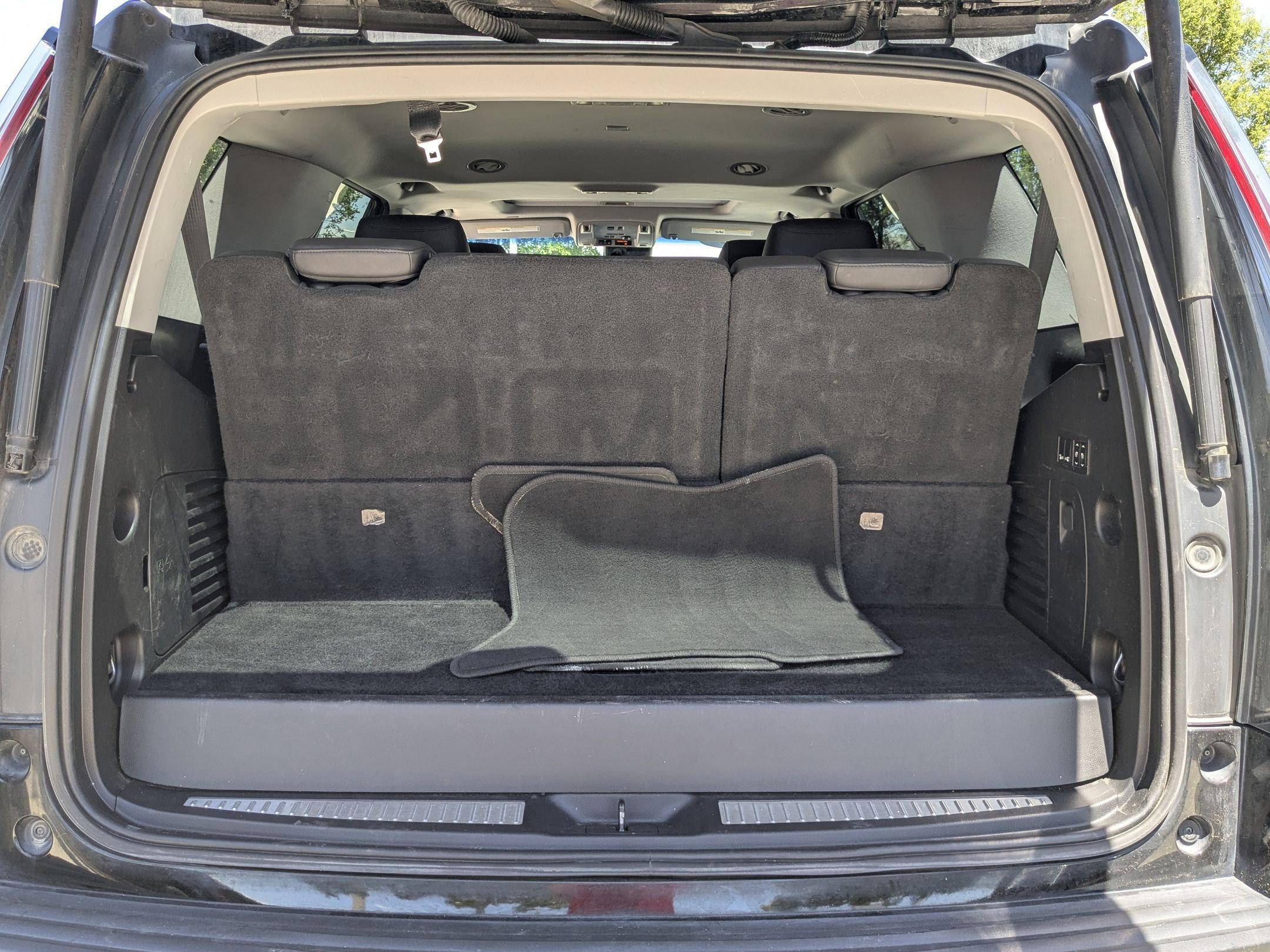 Certified Used 2019 BLACK RAVEN Cadillac Luxury image 31