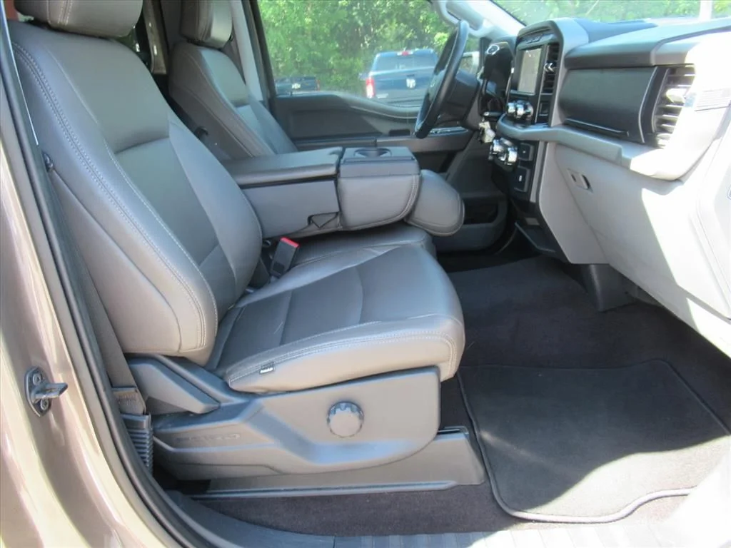 Used 2021 Gray Ford XLT image 10