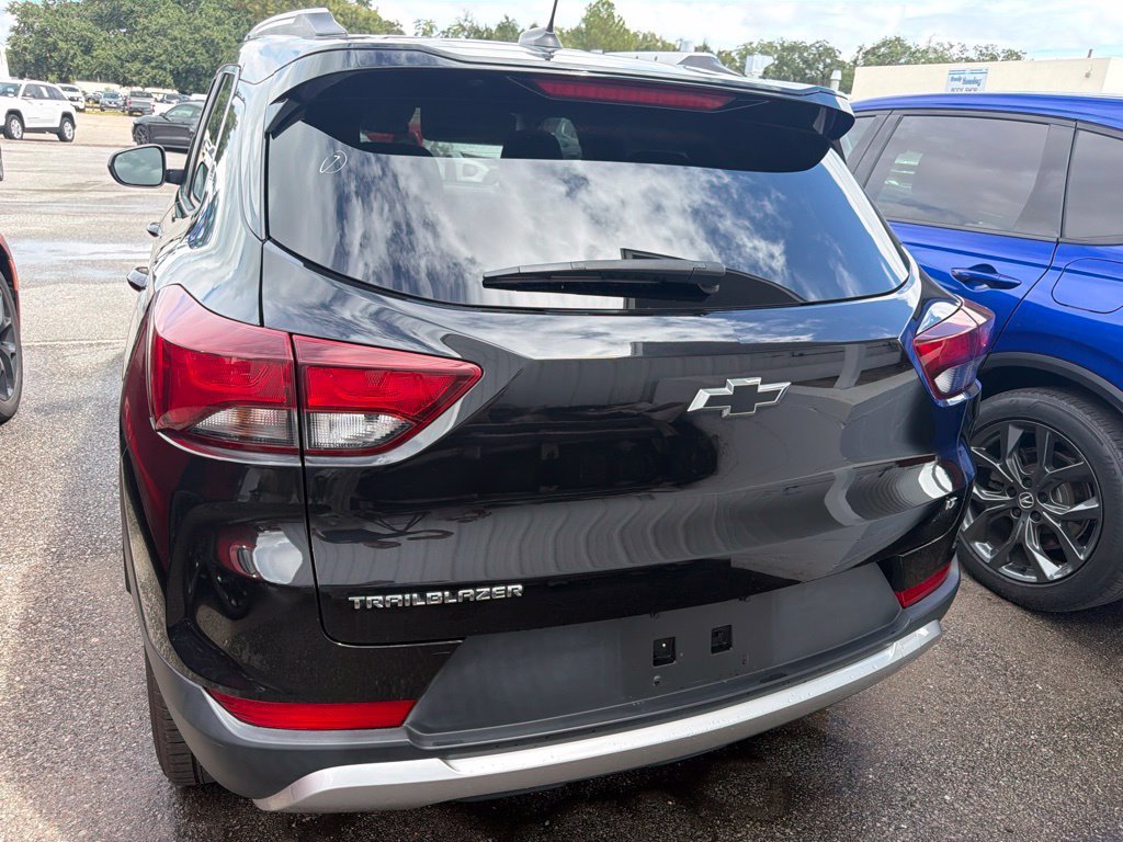 Used 2023 Black Chevrolet LT image 6