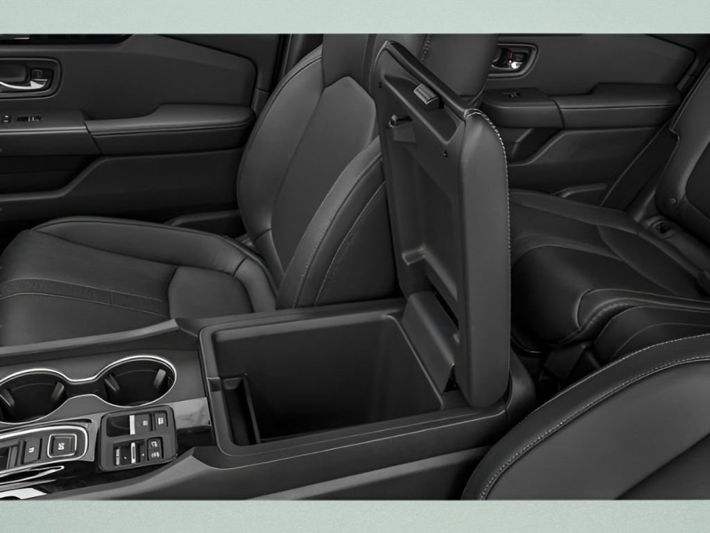 Certified Used 2025 Gray Pearl Honda Touring image 18