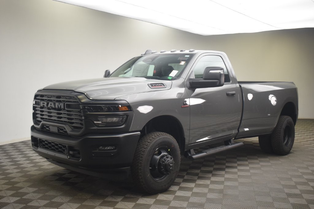New 2026 Ceramic Gray Clear-Coat Exterior Paint RAM Tradesman image 15