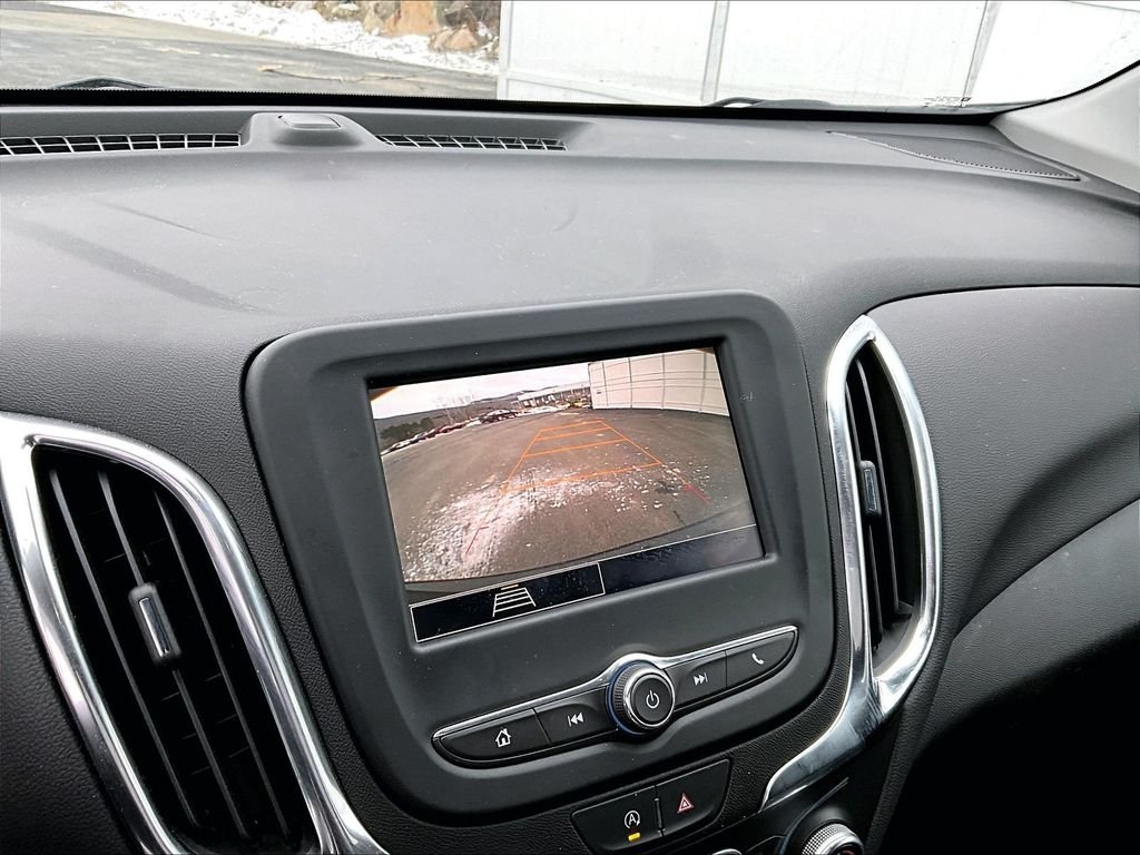 Used 2024 Mosaic Black Metallic Chevrolet LT image 19