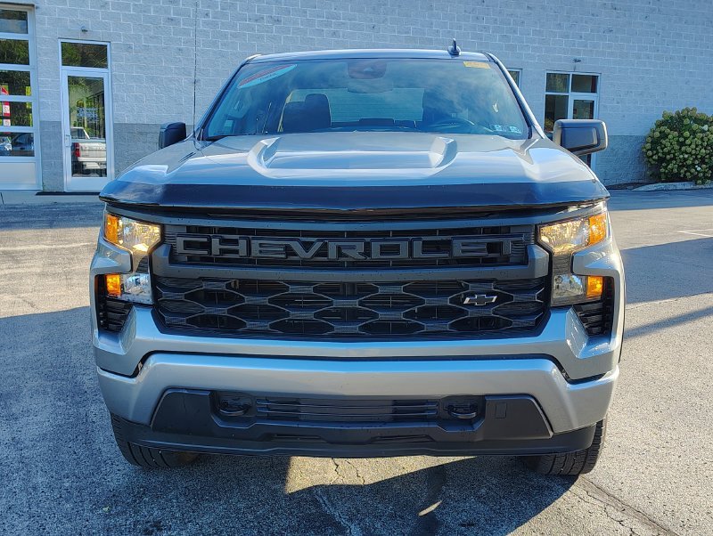 Used 2023 Gray Chevrolet Custom image 3