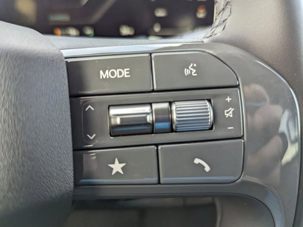 New 2024 Pebble Gray Kia Light RWD image 15