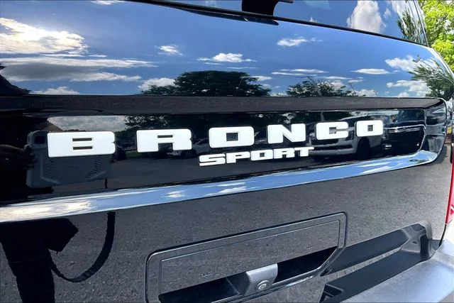 Used 2023 Black Ford Badlands image 23