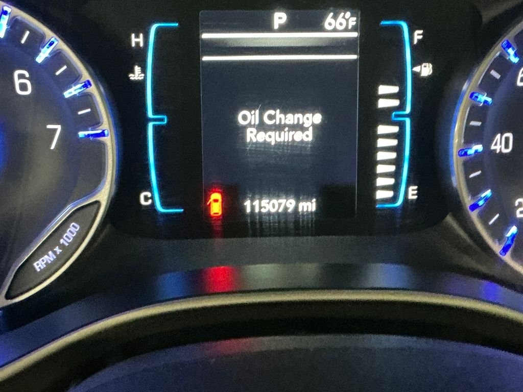 Used 2018 Gray Chrysler Touring Plus image 22