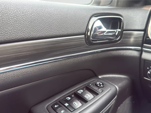 Used 2021 White Jeep Limited image 30