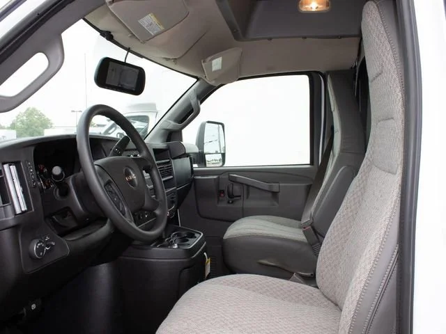 New 2025 Summit White GMC 1WT image 6