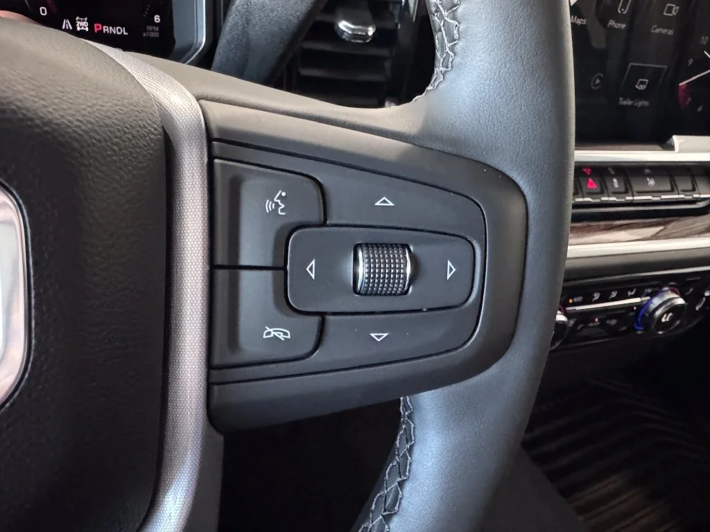 Used 2026 Onyx Black GMC Elevation image 15