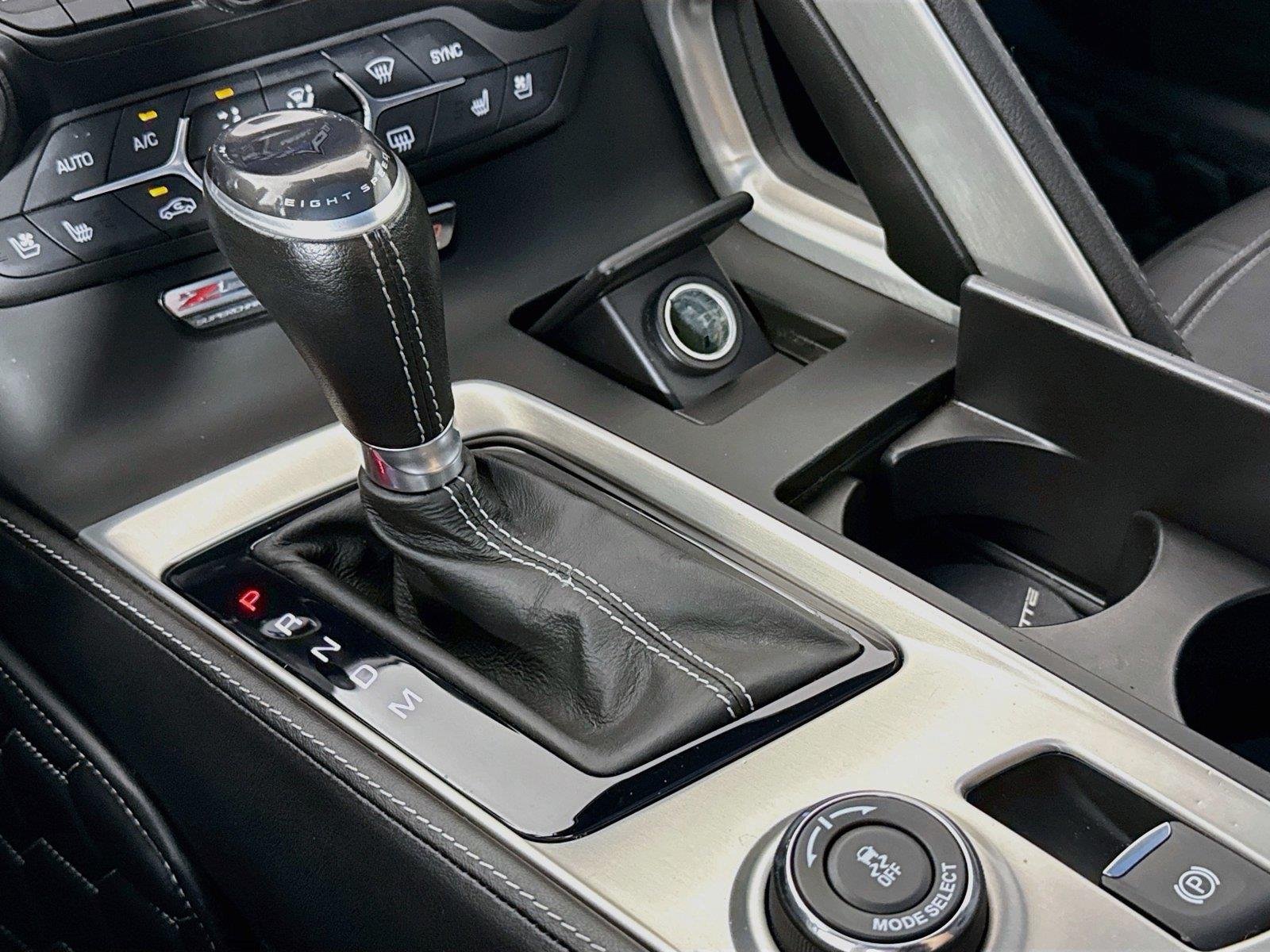 Used 2016 Arctic White Chevrolet Z06 2LZ image 27