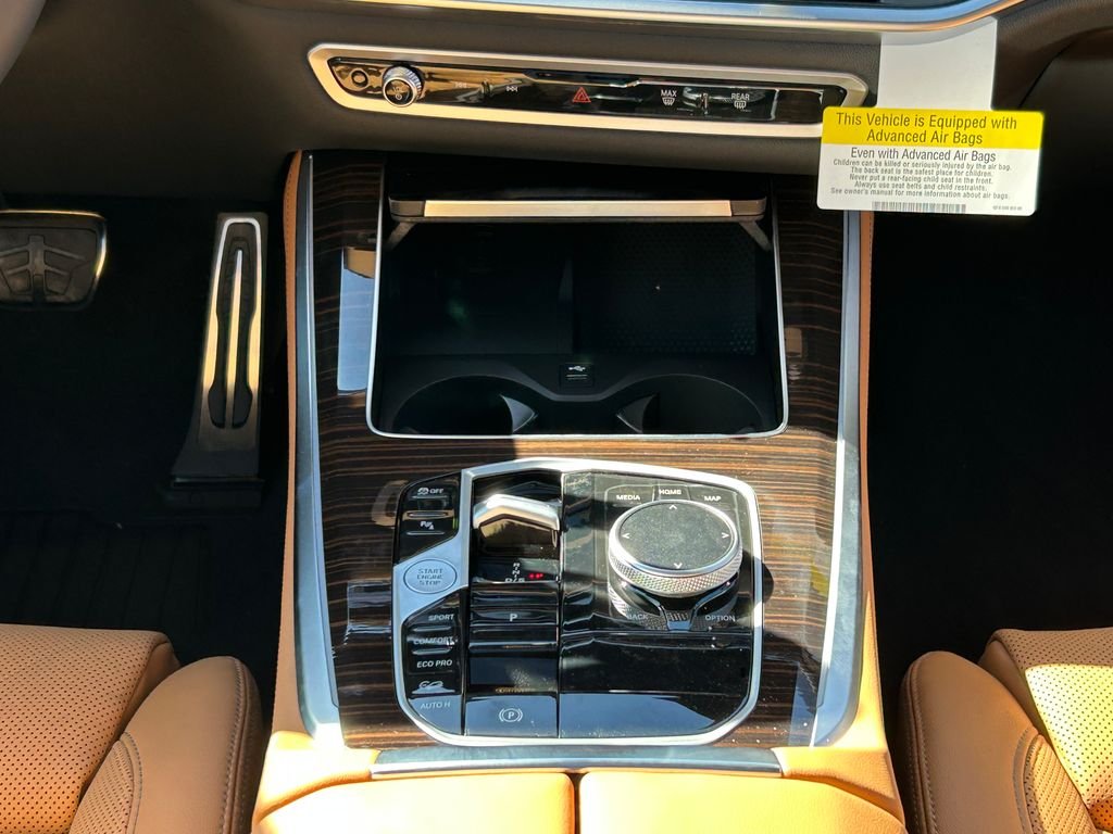 New 2026 Dravit Grey Metallic BMW xDrive40i image 27