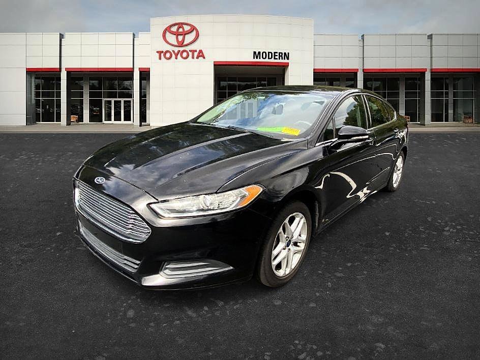 Used 2016 Shadow Black Ford SE image 16