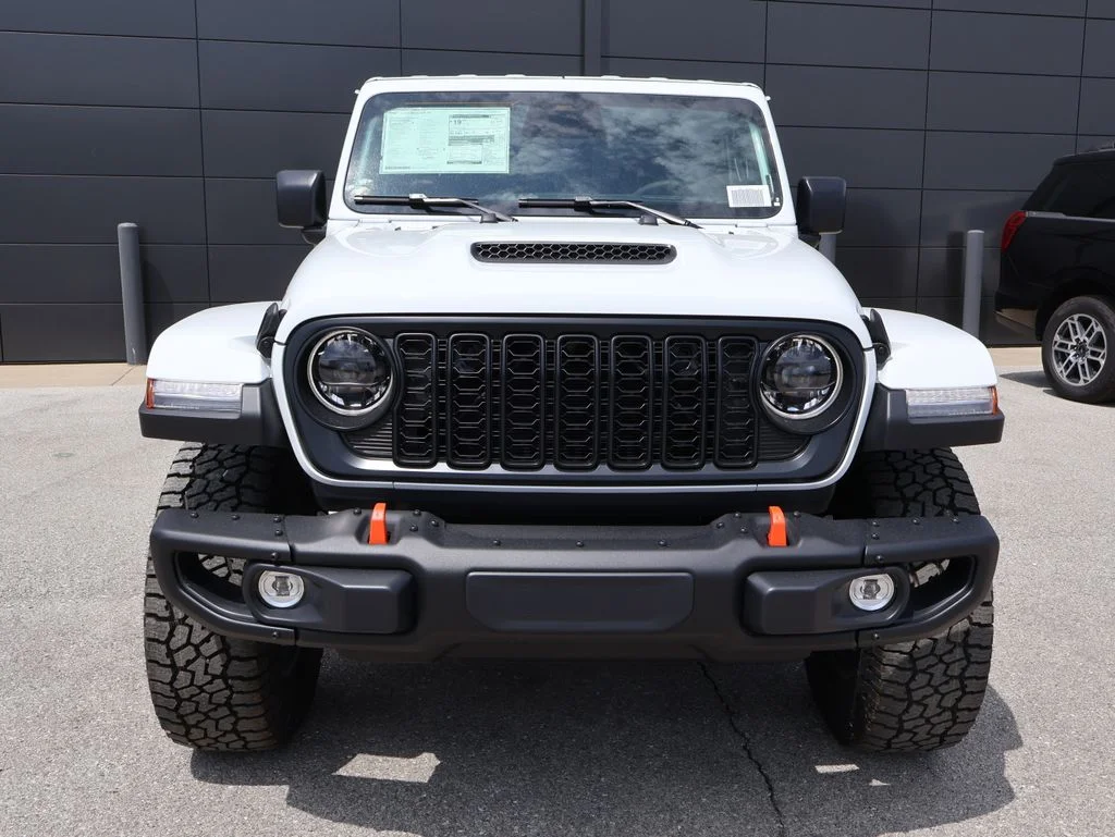New 2026 Bright White Clear-Coat Exterior Paint Jeep Mojave image 7