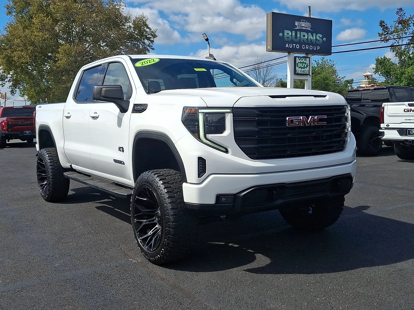 Used 2022 Summit White   Gaz GMC Elevation image 2