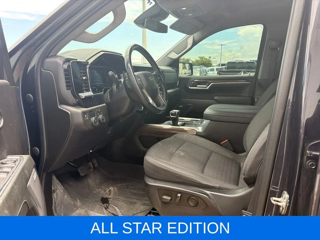 Used 2023 Gray Chevrolet RST image 9
