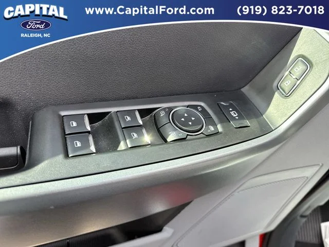 Used 2024 Red Ford XLT image 21
