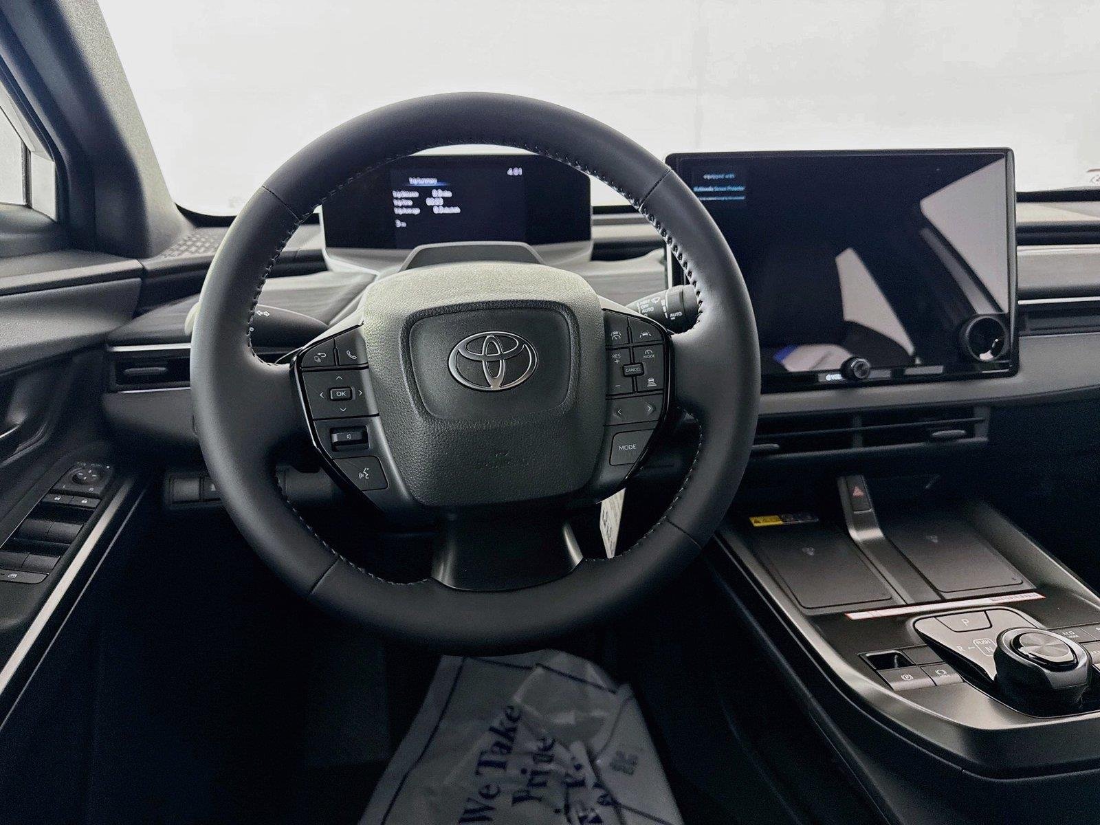 New 2026 Wind Chill Pearl Toyota SE image 31