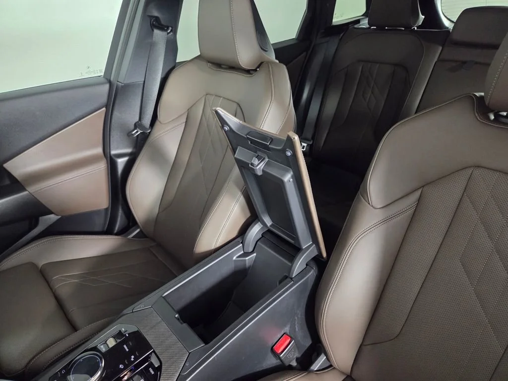 Used 2025 Skyscraper Gray Metallic BMW 30 xDrive image 20